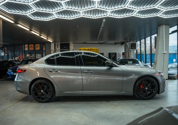 Alfa Romeo Giulia cena 135000 przebieg: 50780, rok produkcji 2020 z Tarnogród małe 667